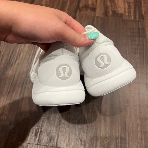 Lululemon white blissfeel shoes size 9! - Picture 2 of 5